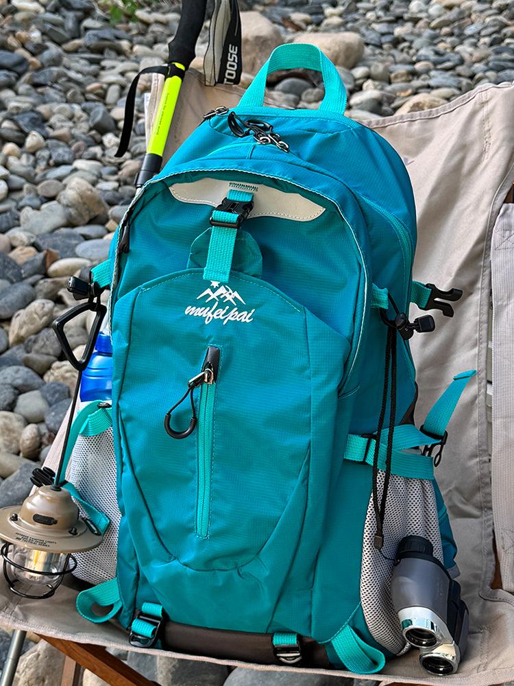 Unisex Large Capacity Lightweight Hiking Backpack for Outdoor Travel and Mountaineering