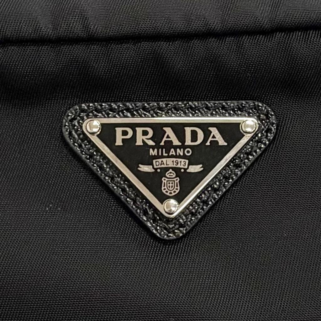 Excellent PRADA Cosmetics Pouch Vera Re-Nylon Mini Pouch Small Triangle 1NS175 Used