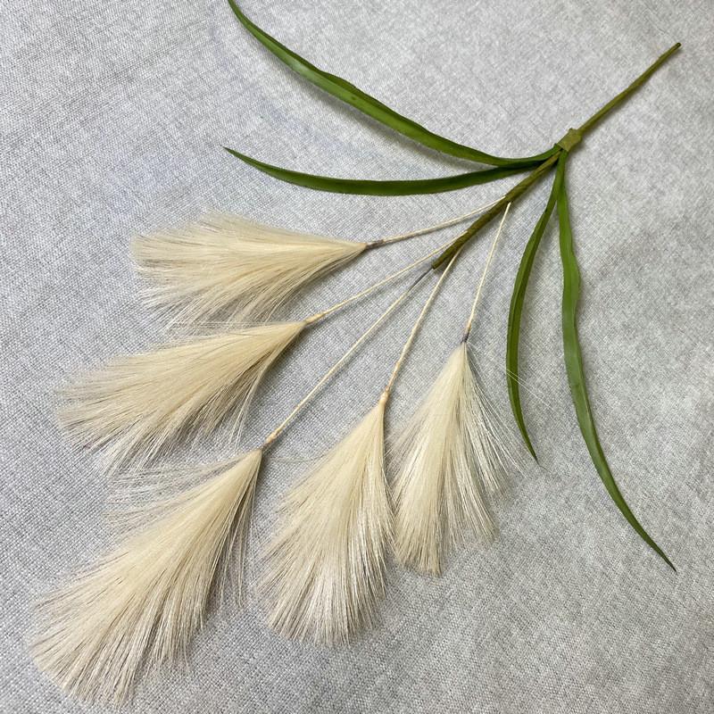 Reed Faux Feather Grass Stems For Outdoor Events And Photo Decoration Props