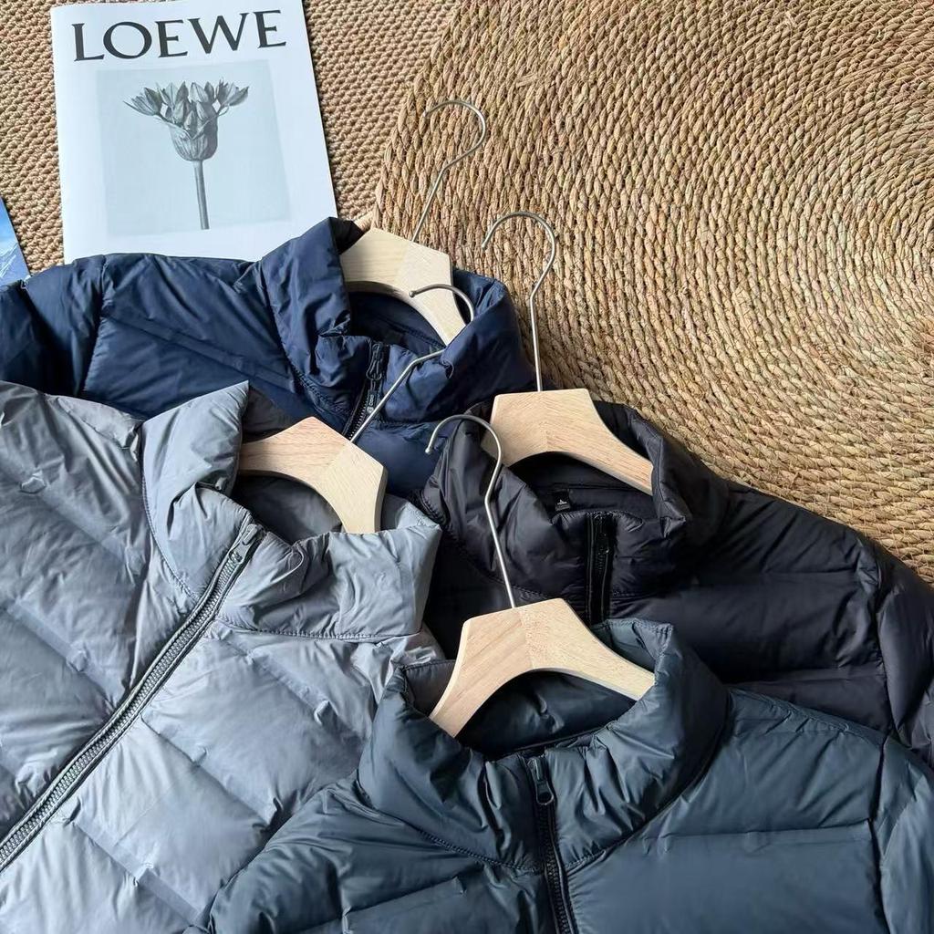 Unisex Lightweight Down Jacket: High-Quality, Stand-up Collar, for Autumn/Winter Outdoor Mountaineering