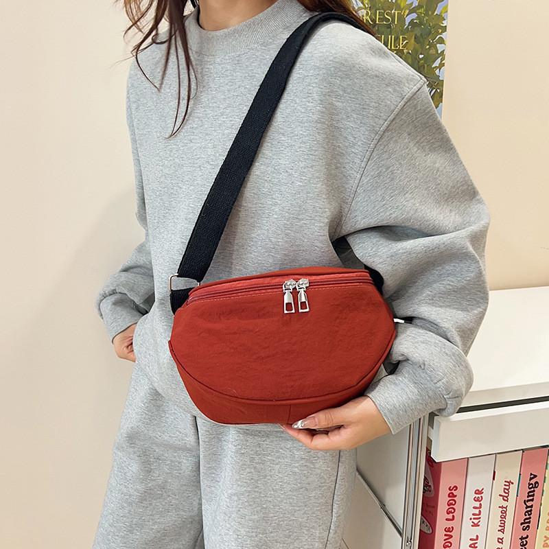 Soft Waterdrop Shape Canvas Shoulder Bag With Zipper Closure For Commute