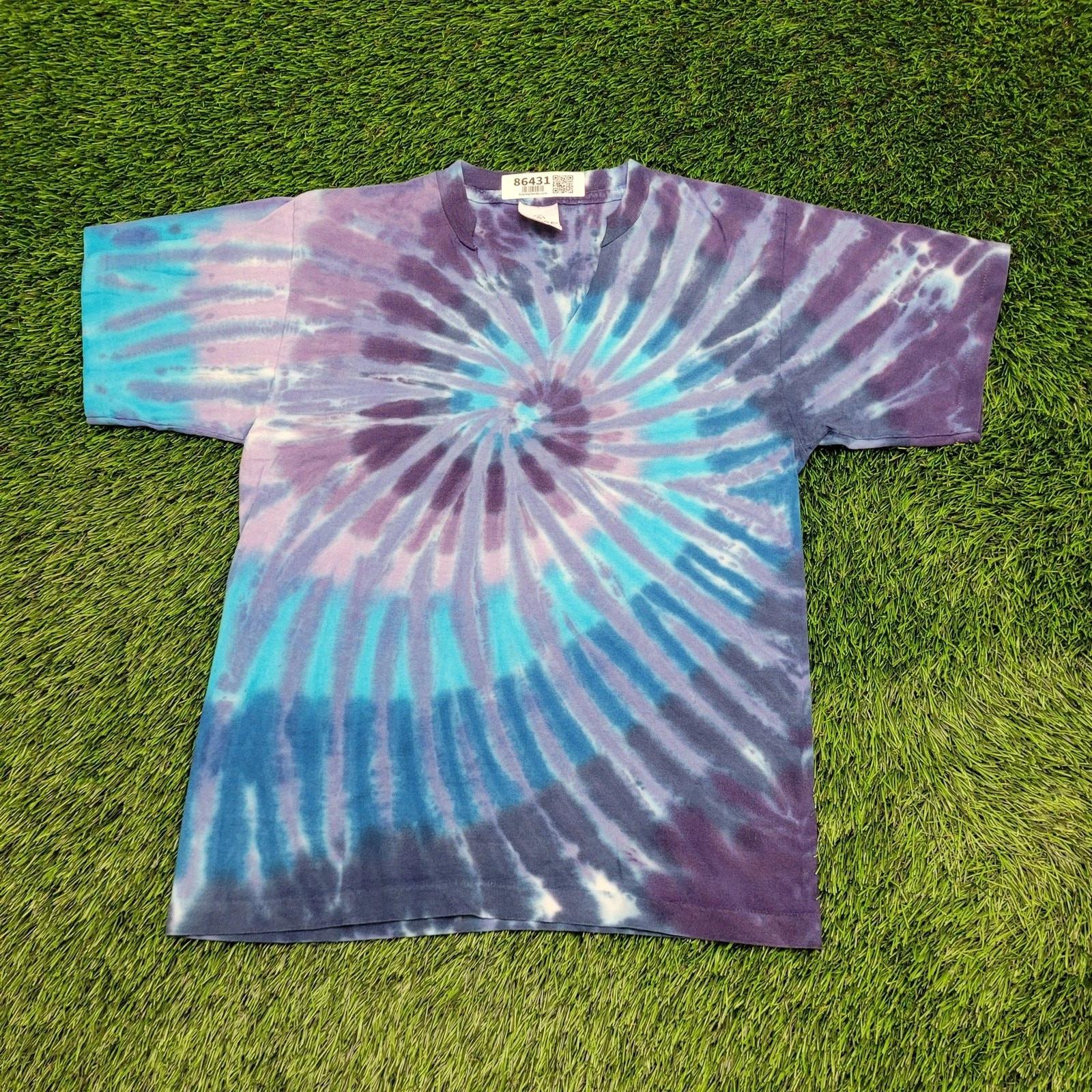 

Vintage 90s Spiral Tie-Dye Shirt S/M 19x25 V-Neck USA Made S