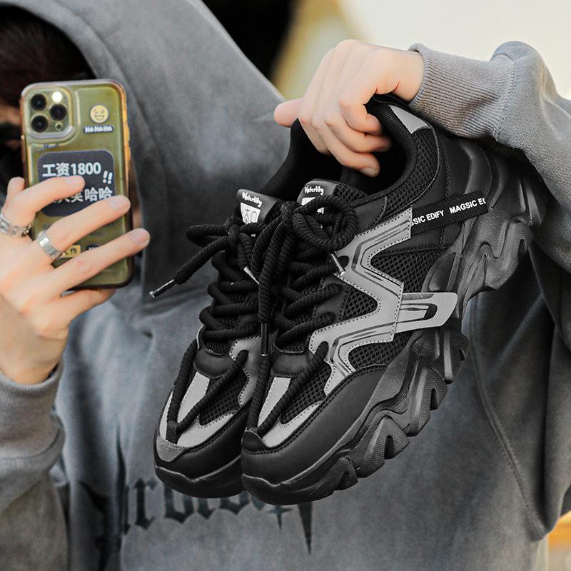 

Обувь для папы мужская весенняя сетчатая нишевая повседневная универсальная молодежная сетчатая обувь дышащая спортивная беговая белая мужская обувь 44 чёрный