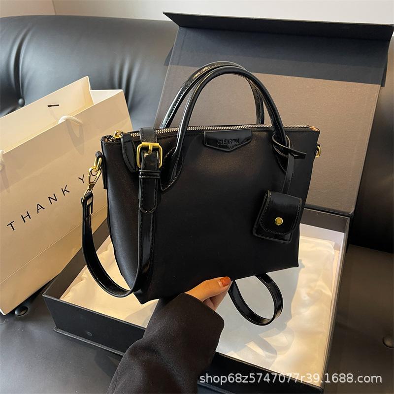 Large capacity Oxford cloth dumpling bag large bag women's 2025 new fashion handbag high-end one-shoulder crossbody bag