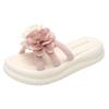 Neue Ein-Wort-Hausschuhe Damen Sommerbekleidung zweifarbige Blume dicksohlige coole Hausschuhe modische rutschfeste bequeme Strandsandalen