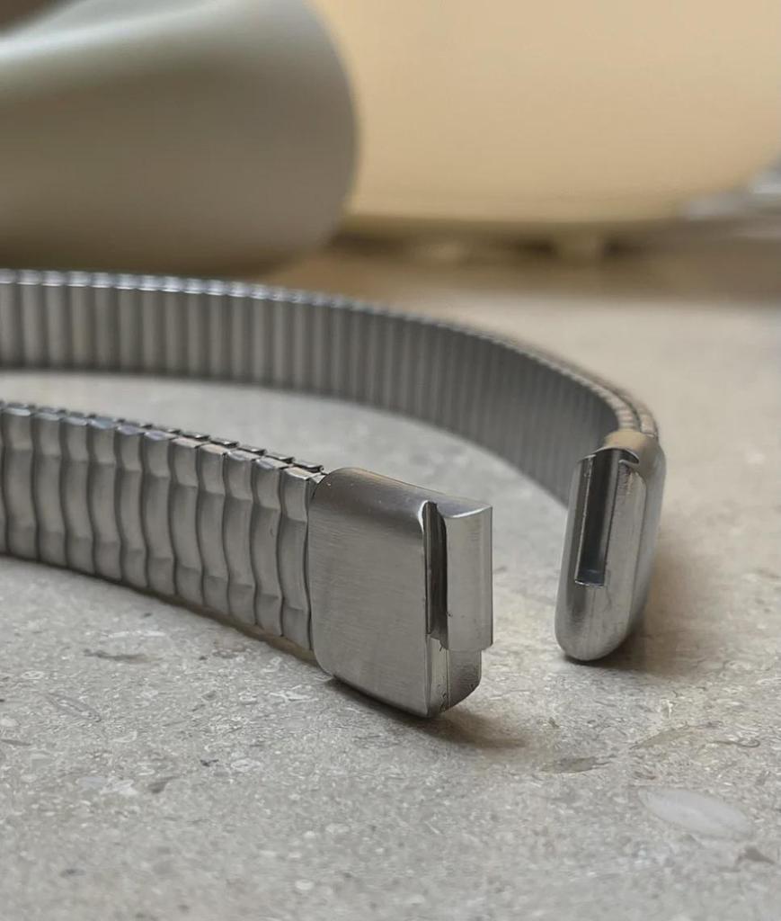 Minimalist Retro Stainless Steel Women's Thin Belt - Neutral Style, 2022 Summer Fashion