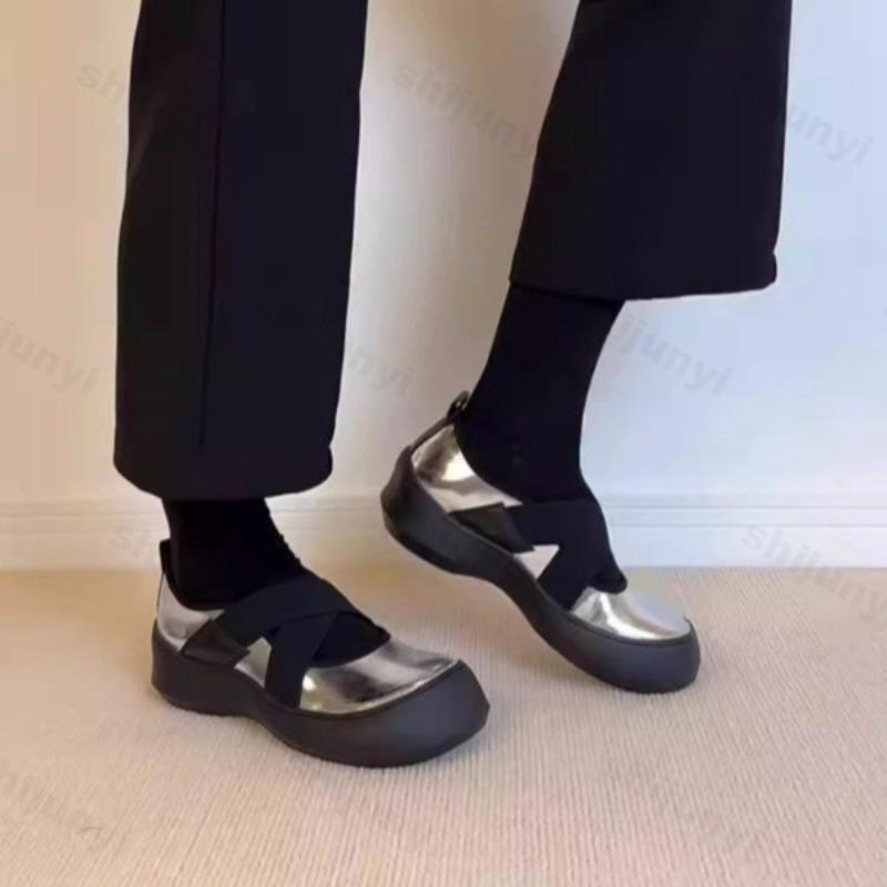 Fashion Cross Strap Shallow Mouth Thick Soled Casual Single Shoes for Women Fashion Comfortable Retro Designed Slip on Chunky Mary Janes