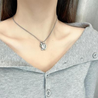 Retro Gothic Black Sweater Chain Pendant - Cool, Sweet, Versatile Clavicle Style