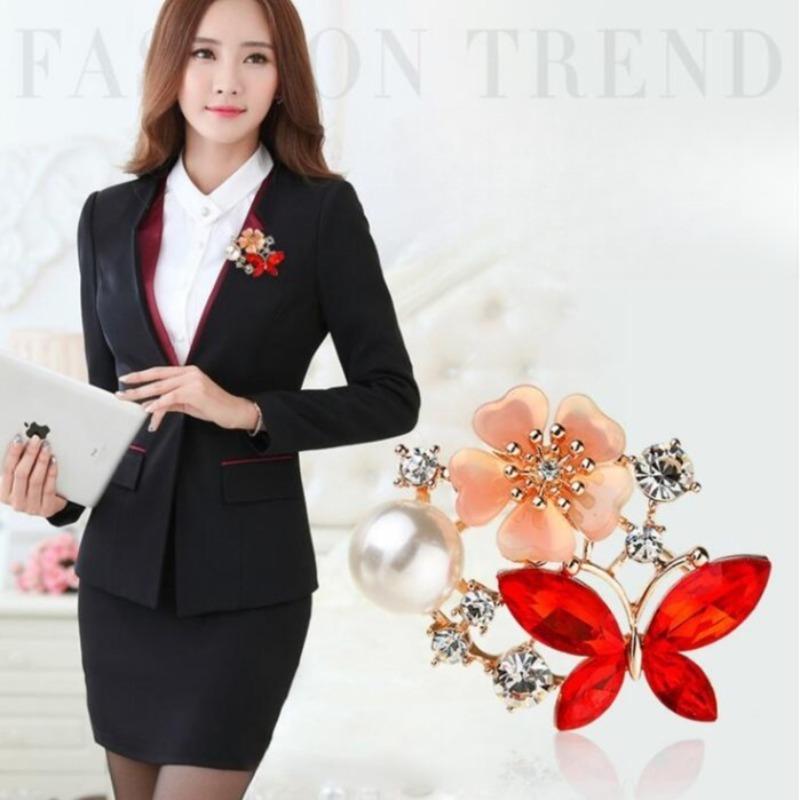Crystal Butterfly Flower Brooch Female Pearl Pin Suit Accessories Clothing Accessories