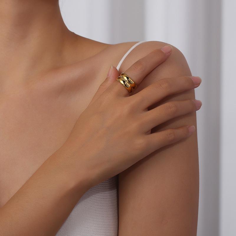 High-End Minimalist Glossy Stainless Steel Women's Ring