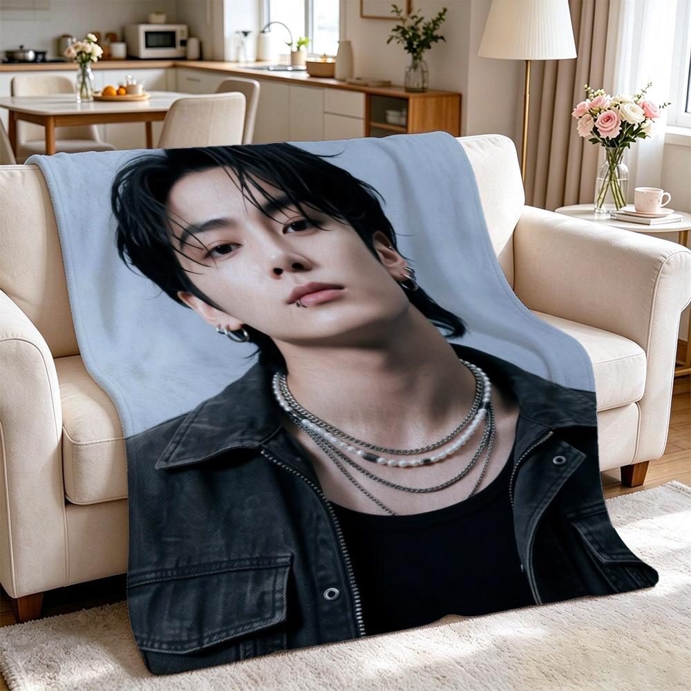 Black Denim Silver Chains Aesthetic Pattern Blanket Ultra Soft Throw Blanket For Living Room Sofa Bedroom Bed Home Party Decor Memorial Gift