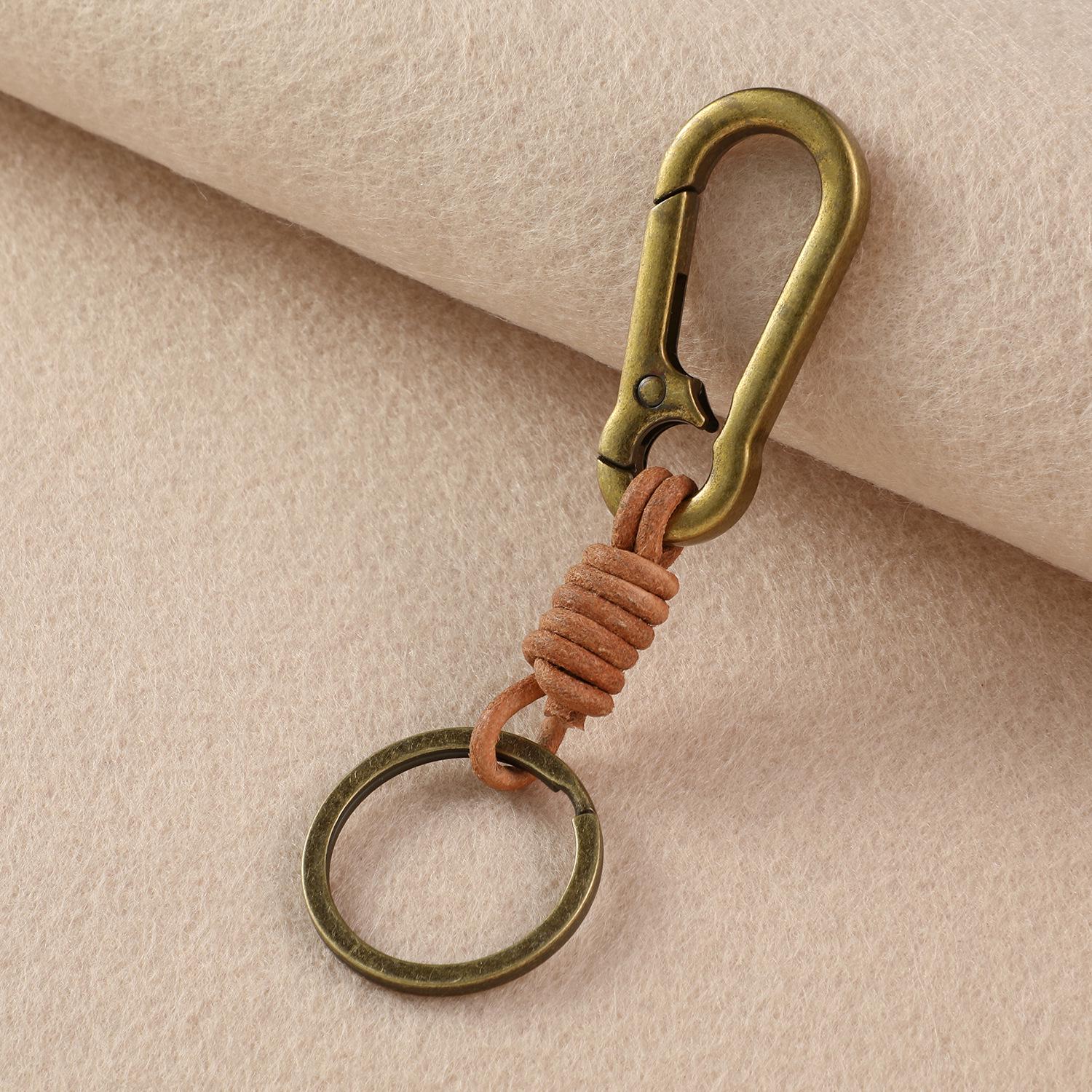 Handmade Retro Cowhide Keychain: Creative Aged Ring for Men