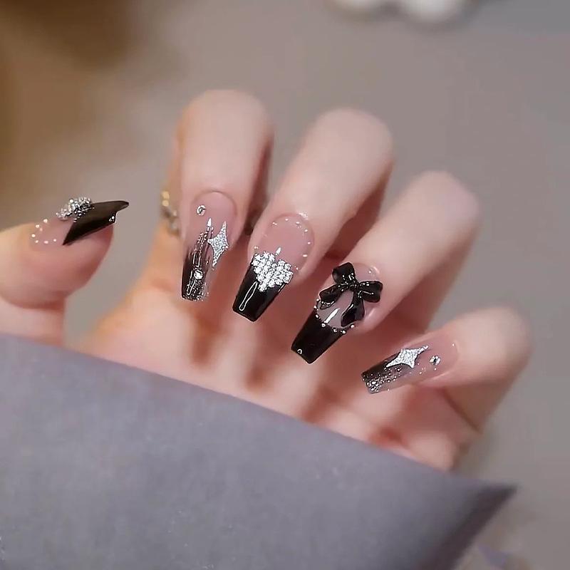 

Elegant Spicy Girl Black Bow Heart Rhinestone Press-on Nails Glue Style