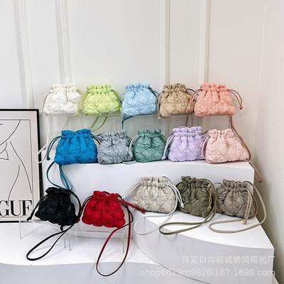 Simple Rhombus Drawstring Bundle Folded Bucket Bag Women'S Nylon Cloud One Shoulder Crossbody Bag Lightweight Dumpling Bag