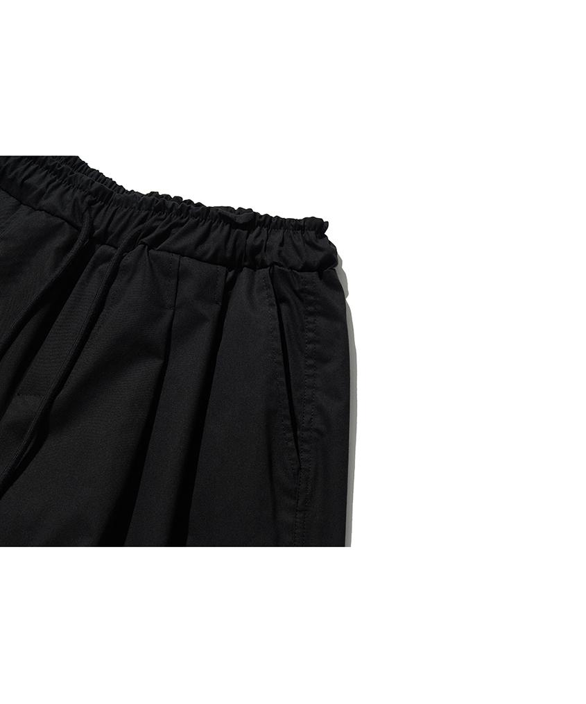 MOAA Bermuda Double-Pleat Half Pants (Black)