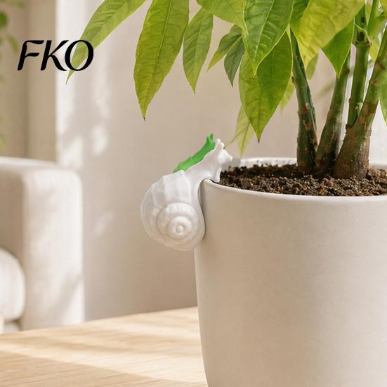 Desktop Decoration Art 3D Printed Climbing Snail Decor, Flower Pot Hanging Ornament, Cute Mechanical Balance Ornament Garden Plant