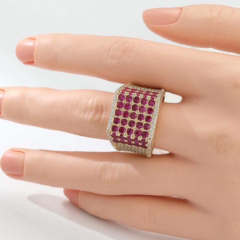 Classic Design Vintage Synthetic Red Zircon Rings For Women Men Luxury High Quality Golden Color Engagement Rings Jewelry Gift