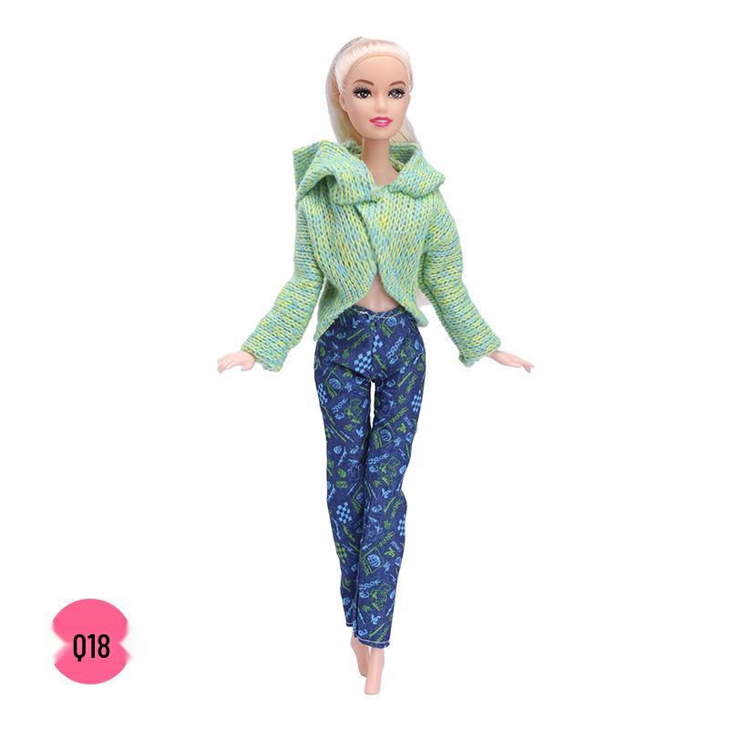 

Кукла Барби 30 см Набор модной одежды: пальто и куртка из искусственного меха Clothes only (doll not included)