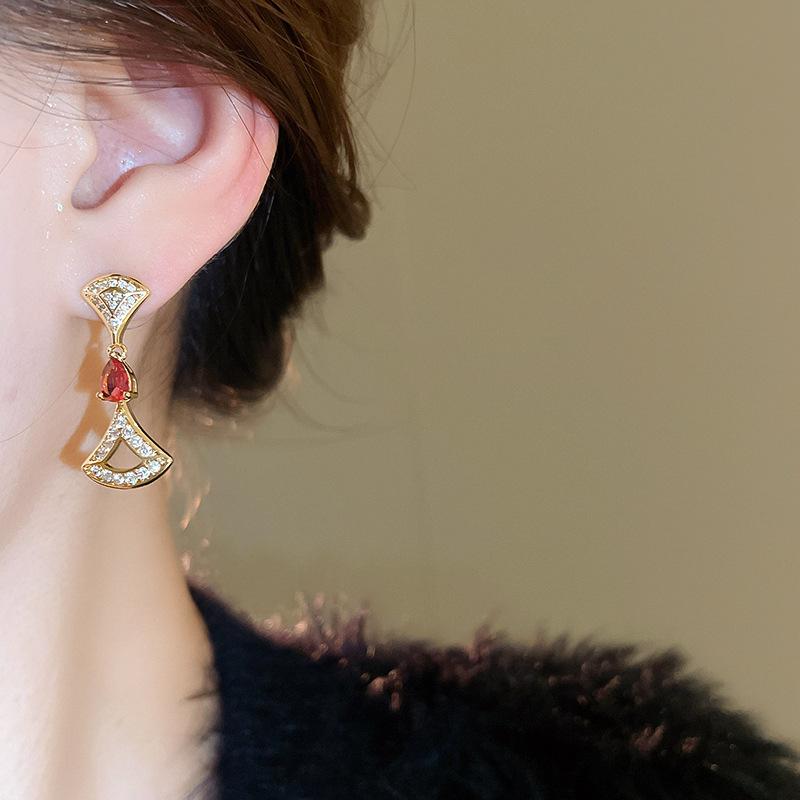 Zircon irregular fan earrings fashion simple stud earrings light luxury high-end earrings