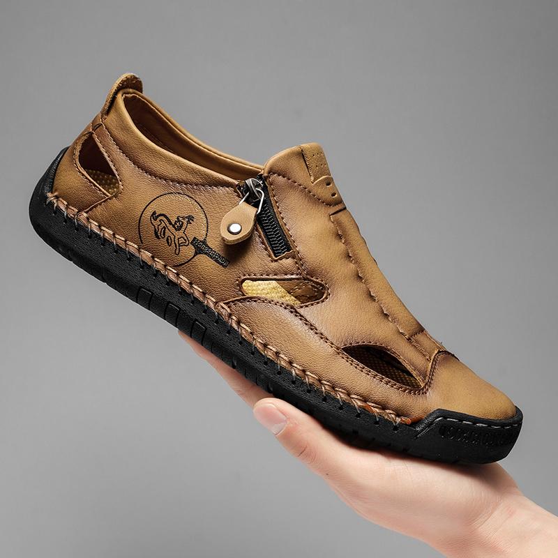 Fashion 2025 New Men Slip on Sandals Hot Sale Leisure Walk Moccasins Hiking Footwear Hollow Out Summer Loafers Man Casual Leather Shoes