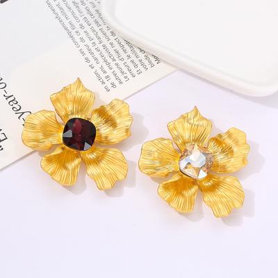 Modern Exaggerated Artificial Crystal Flower Brooch Temperament Multi-Personality Rose Pin Accessories