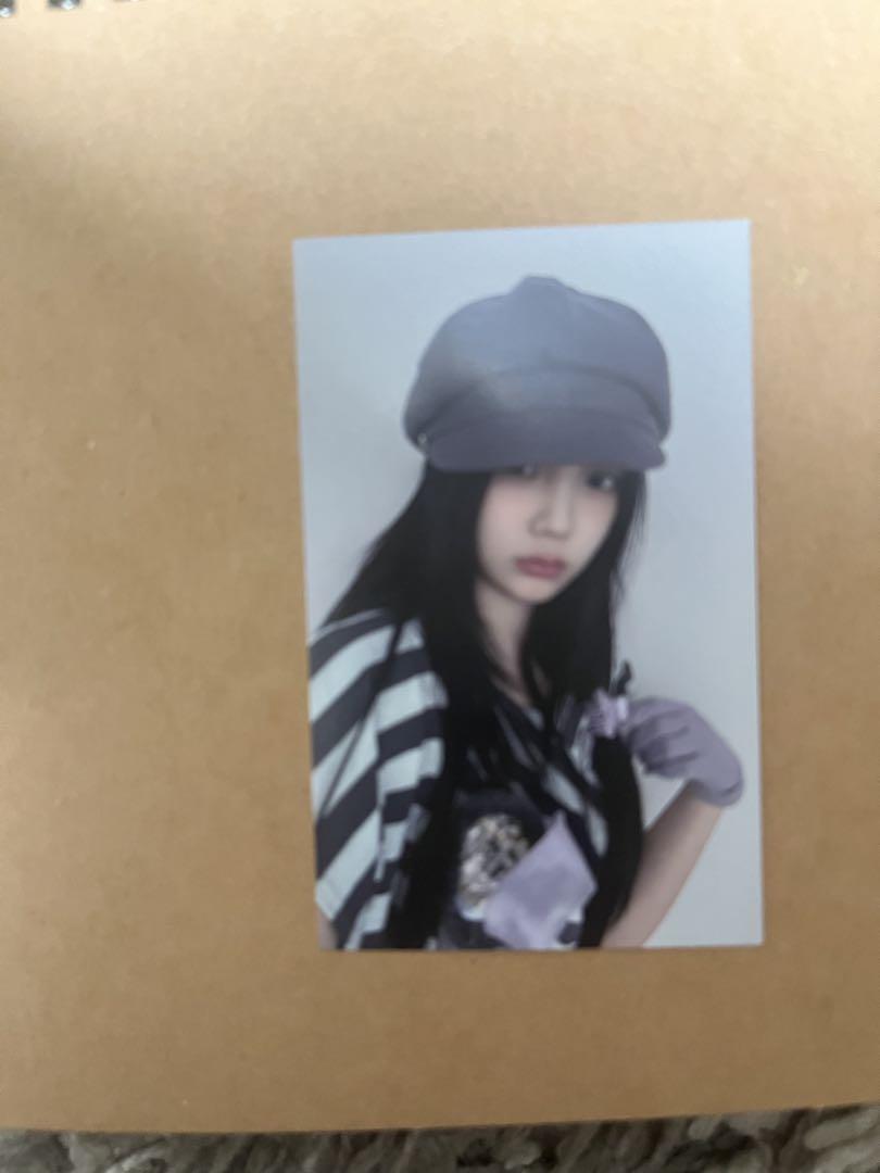 

[Б/У] Illit Bomb Бонусная торговая карточка Tsutaya Вон Хи