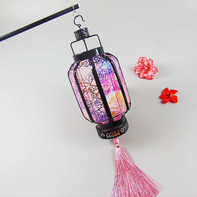 Hanfu Style Antique Handheld Lantern - Iron Art, Luminous Palace Lantern, Chinese Style Photography Prop, Flower Design