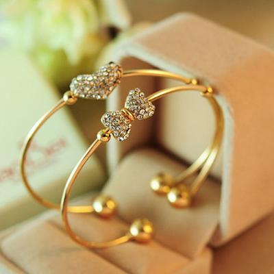 Women's Cute Elegant Heart and Bowknot Cuff Bracelet Bangles Crystal Charming Accessory Rotatable Fine Wrist Jewelry