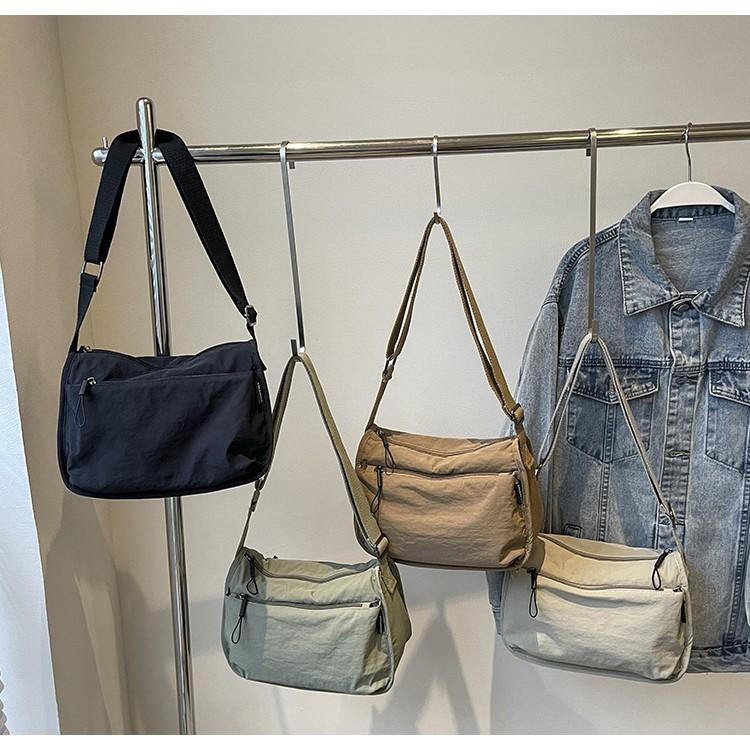 Umhängetasche für Damen, Mori Harajuku Stil Nylon Kostenloser Versand Tasche für männliche Studenten, Vielseitige Sport- und Freizeit-Schultertasche Handytasche