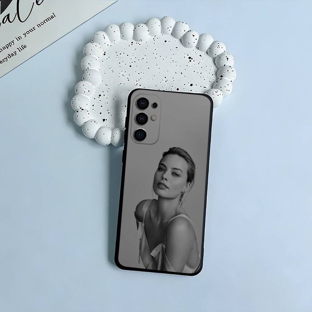 

M- famous actress-Margot -Robbie Soft Silicone Case for Samsung S25, S24, S21, S22, S23, S30, Ultra, S20, Plus, FE, Lite-Black Samsung S24