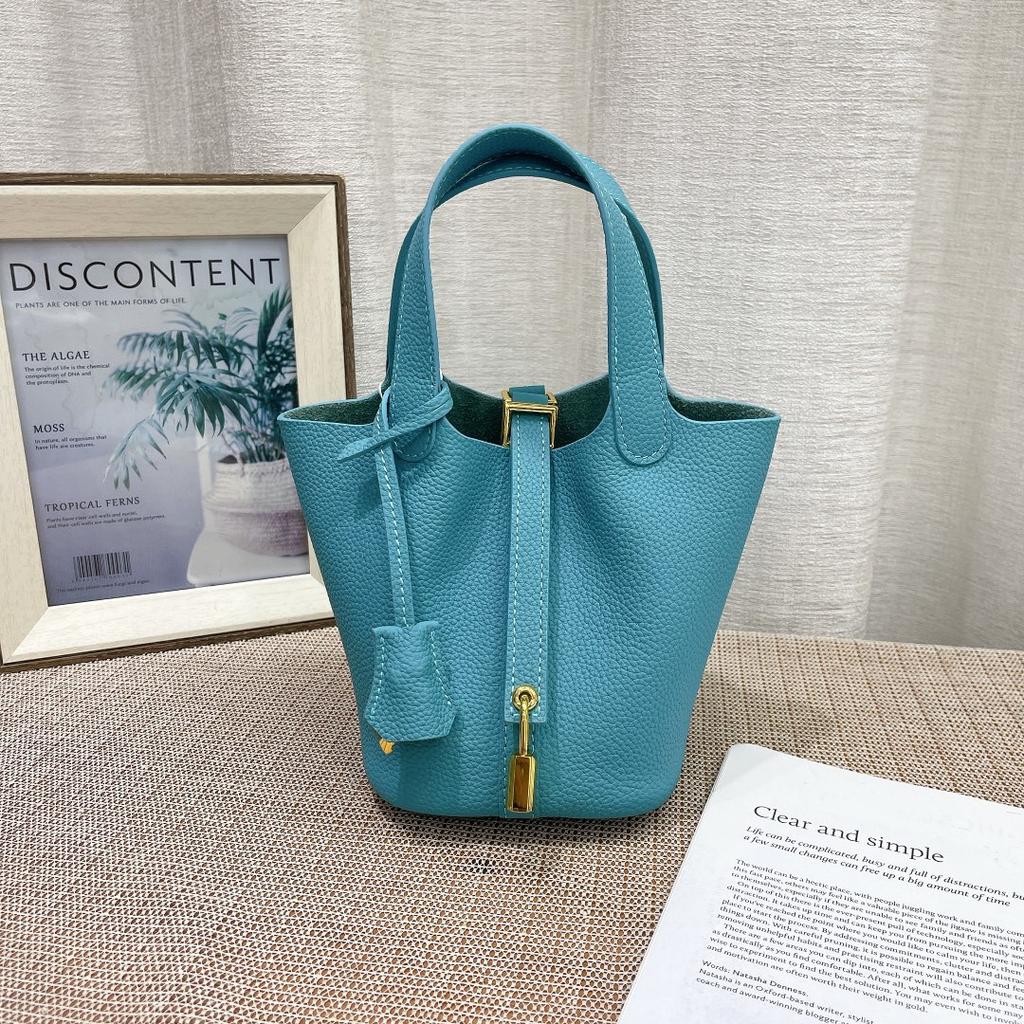 Large Capacity First-Layer Cowhide Vegetable Basket Bag, High-End Light Luxury Versatile Handbag