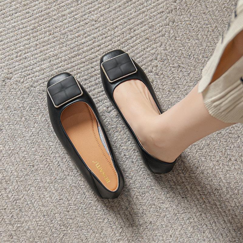 Spring 2025 Women's Genuine Leather Flats: Low-Cut, Versatile Chunky Heel, Plus Size 41-43, Ideal for Summer Work.