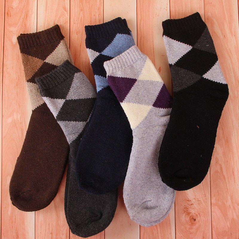 Men's Retro Christmas Warm Wool Socks: Thickened Mid-Calf, Ethnic Style with Little Deer Design for Autumn and Winter.