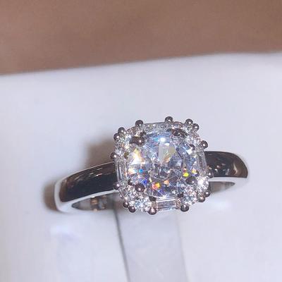 Luxury Cubic Zirconia Crystal Rings for Women High Quality Wedding Engagement Bands Accessory Fashion Contracted Jewelry Engagement Jewelry