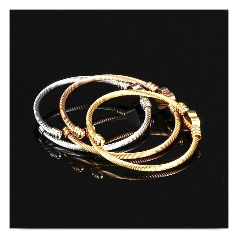 New Trendy Metal Braided Cable Shape Heart Bracelet for Women Fashion Metal Bangle Accessories On Hand 2021Jewelry for Girl Gift