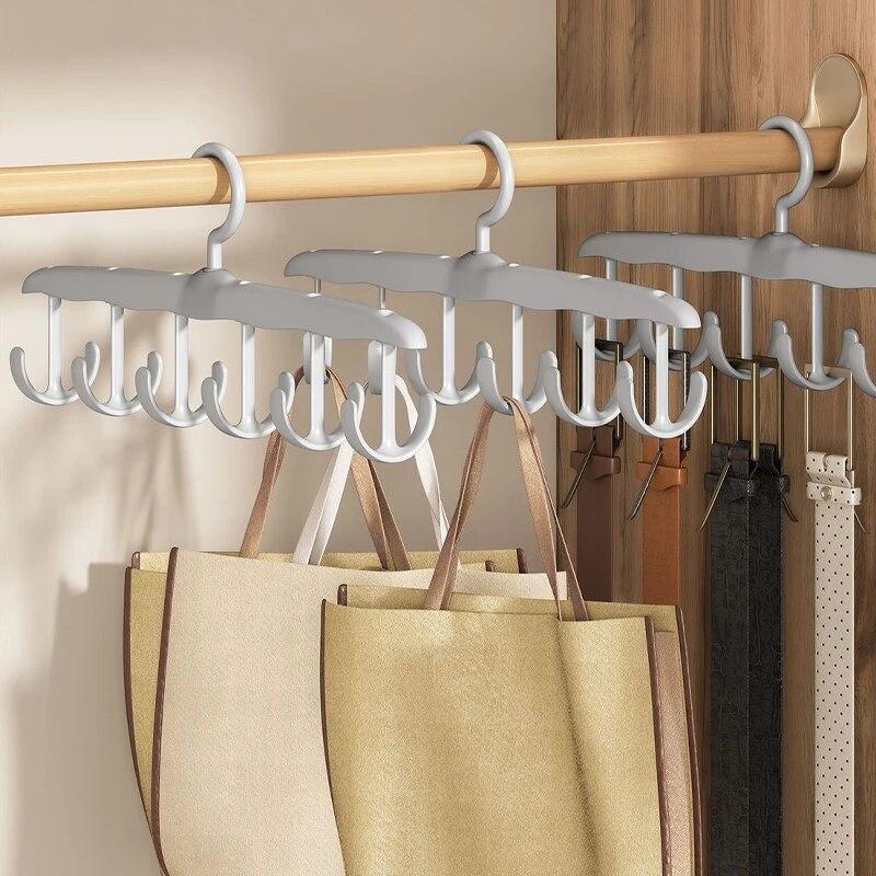 Multifunktionale Kleiderbügelständer unterstützen das kreisförmige Trocknen von Schals und Socken aus Kunststoff und sind Aufbewahrungsregale für Krawattengürtel und BHs