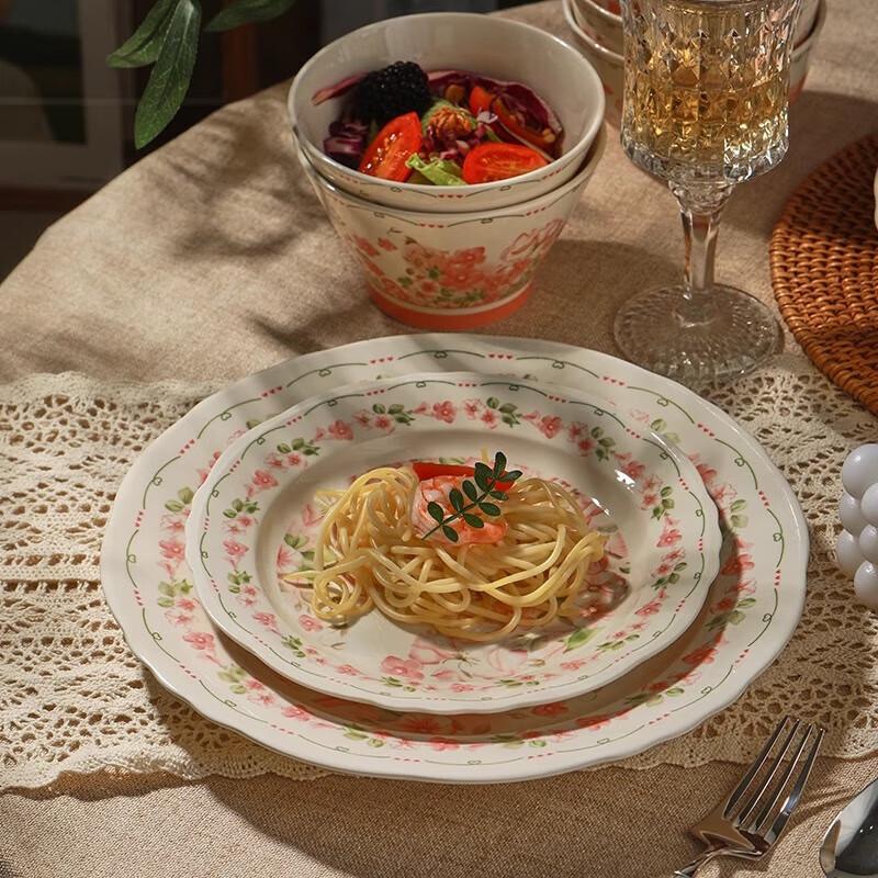 Persson Keramikk 8-tommers Dyp Tallerken med Lotus-kant Sett