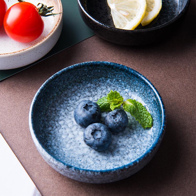 Round Japanese Creative Cute Small Seasoning Dish for Soy Sauce, Vinegar, Side Dishes, and Dipping Sauces.