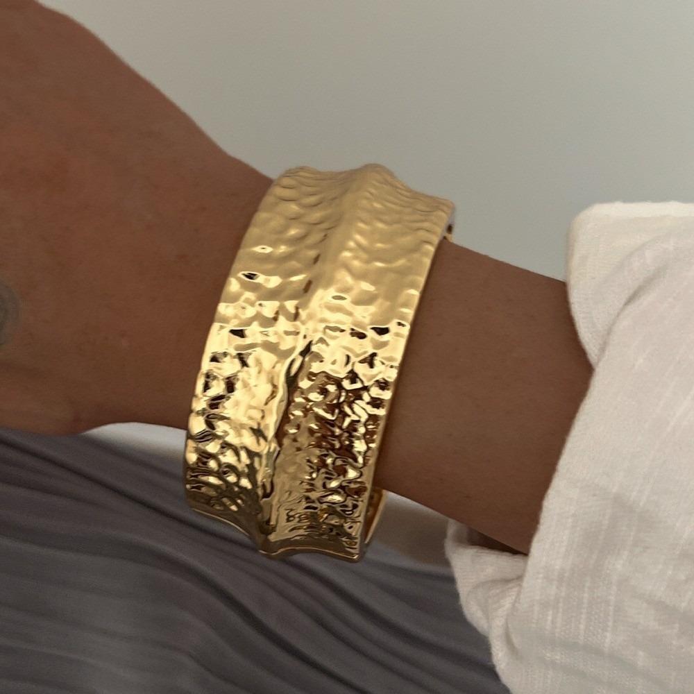 Vintage Exaggerated Punk Bangle Gold Color Geometric Bangle Trend Metal Bracelet Steampunk Style