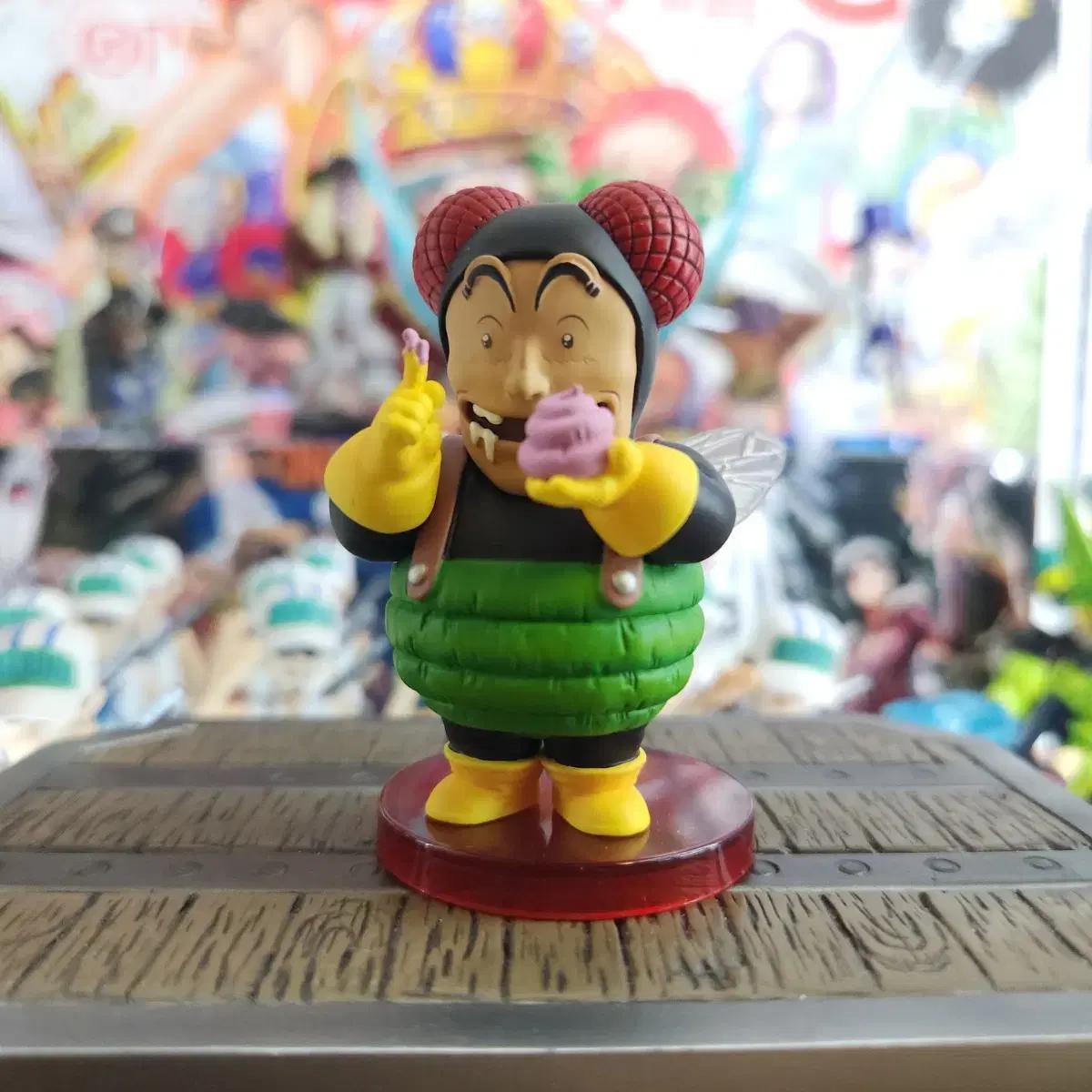 

Лига Мировых Коллекционных Докторов. Фигурка человека-навозной мухи