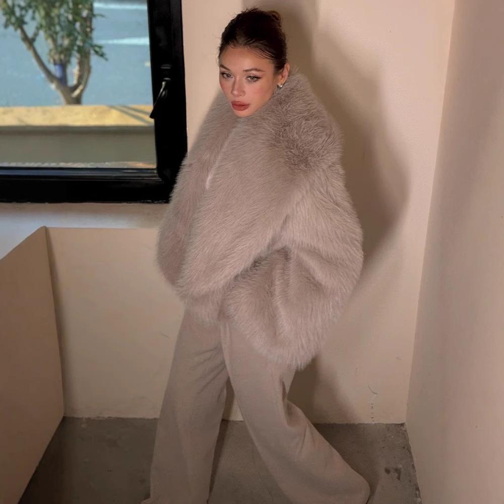 Women's Eco-Friendly Faux Fox Fur Lapel Coat - Short, Loose Fit for Winter 2025.