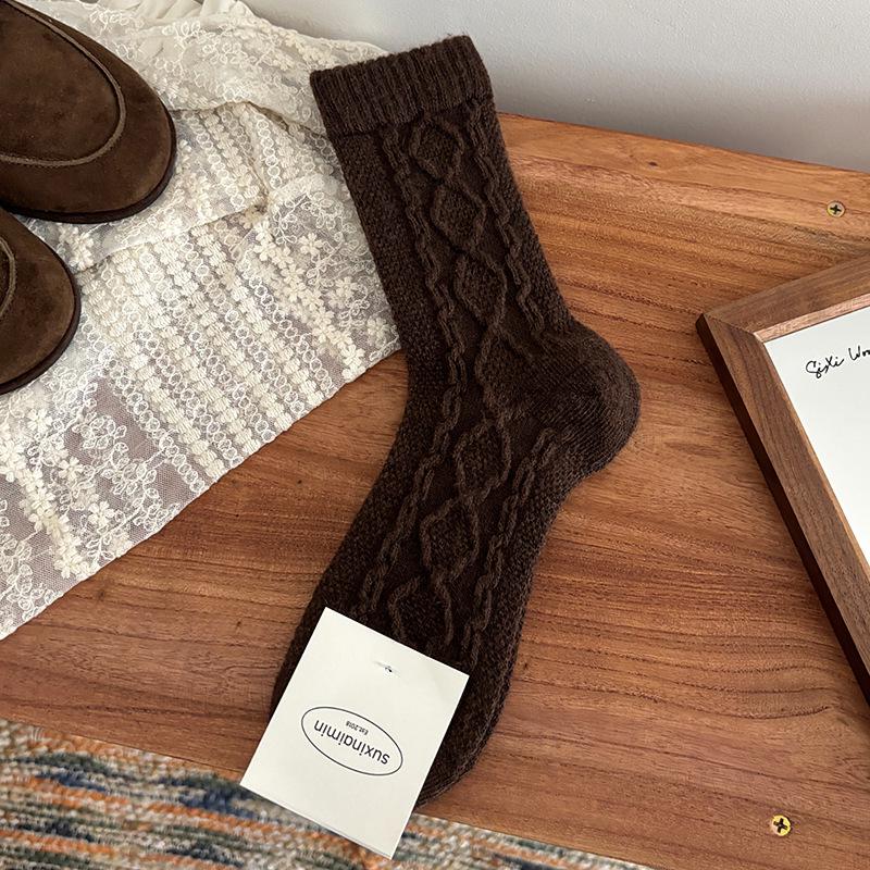 

Women s Plaid Wool Mid-Calf Socks - Thickened, Warm, Autumn/Winter Japanese Style Cable Knit One Size