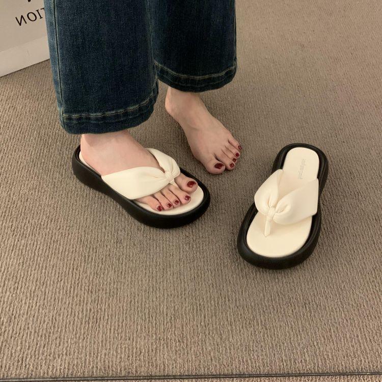 Internet Celebrities Super Hot Tide Thick Sole Heightening Foot Flip-flops Shoes Women Summer Wear 2025 Summer New Beach Sandals