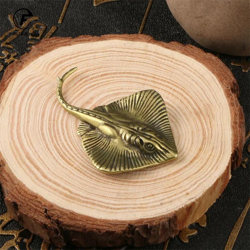 Miniature Statue of Devil Fish, Brass Tea Pet, Sea Animal Ornament, Lucky Home Decorations Accessories,Tea Set, Craft Home Decor