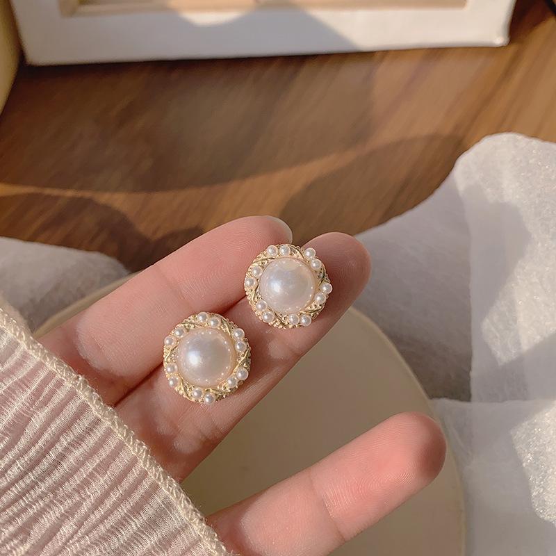 Korean High-End S925 Silver Pearl Stud Earrings – Elegant Niche Design for Women
