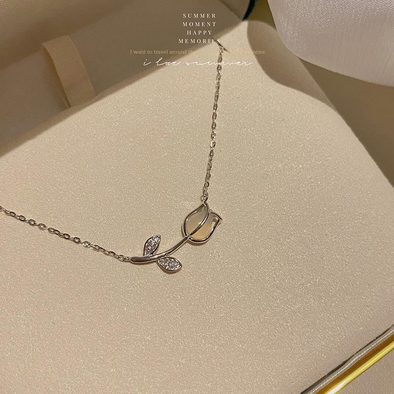 Ins Wind Pearl Necklace Design Collarbone Chain Love Pendant Jewelry