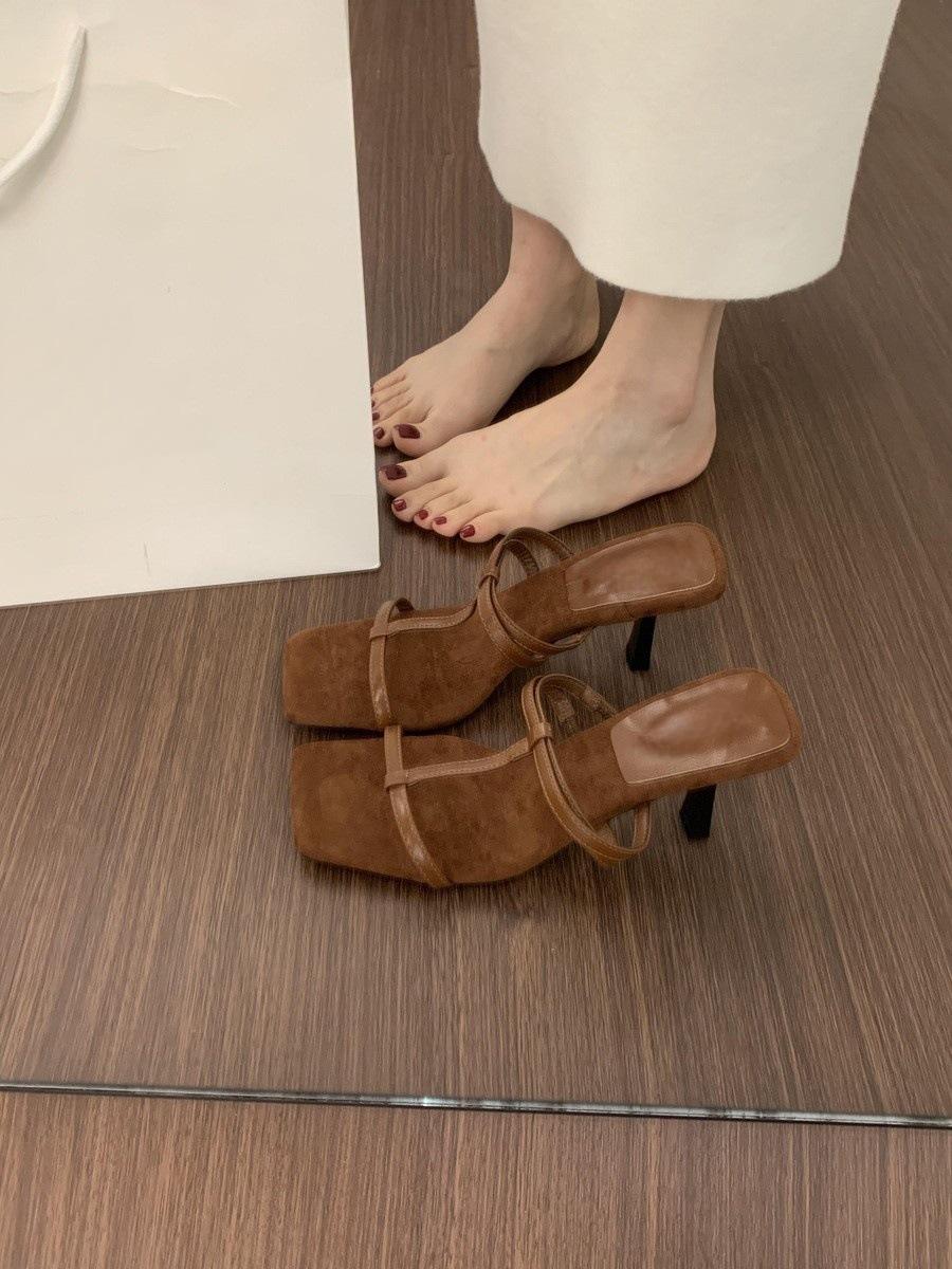 

Премиальные шлепанцы с открытым носком и квадратным мысом, женские летние, для улицы, с темпераментным красивым тонким каблуком, босоножки на высоком каблуке 39 коричневый