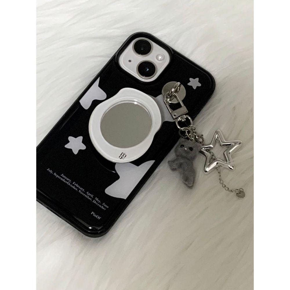 PinOf Black cat keyring