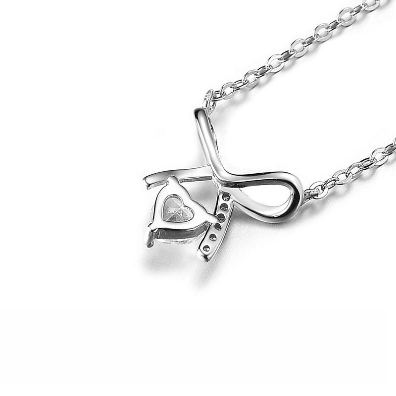 Exquisite Zircon Butterfly Pendant Necklace for Women's Fashion, Luxury, and Small Style Design with A Collar Chain