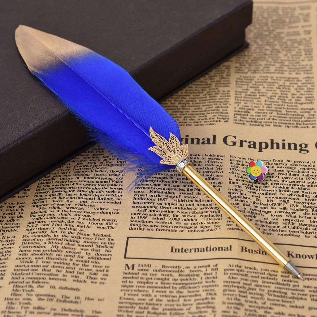 Maple Leaf Creative Quill Ballpoint Pen – Ideal Christmas Gift, Student Prize, Signature Pen, or Souvenir.